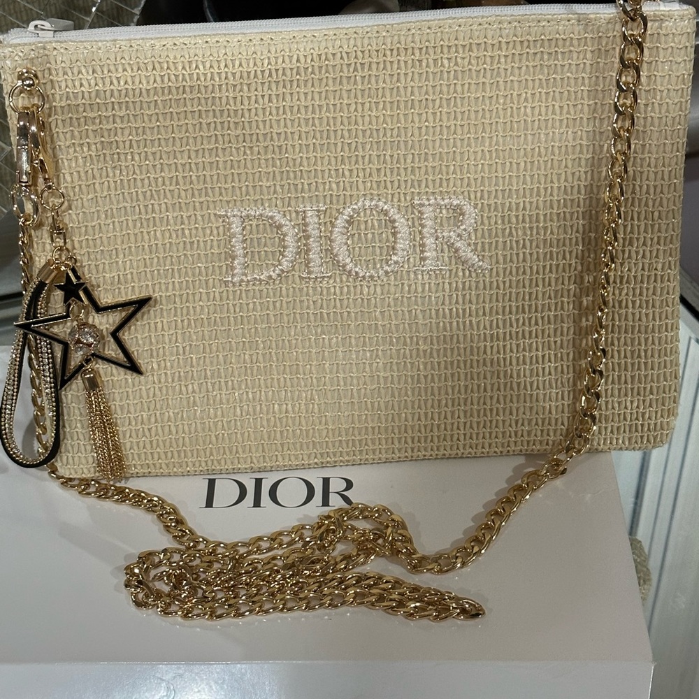 Dior. - Picture 3 of 15